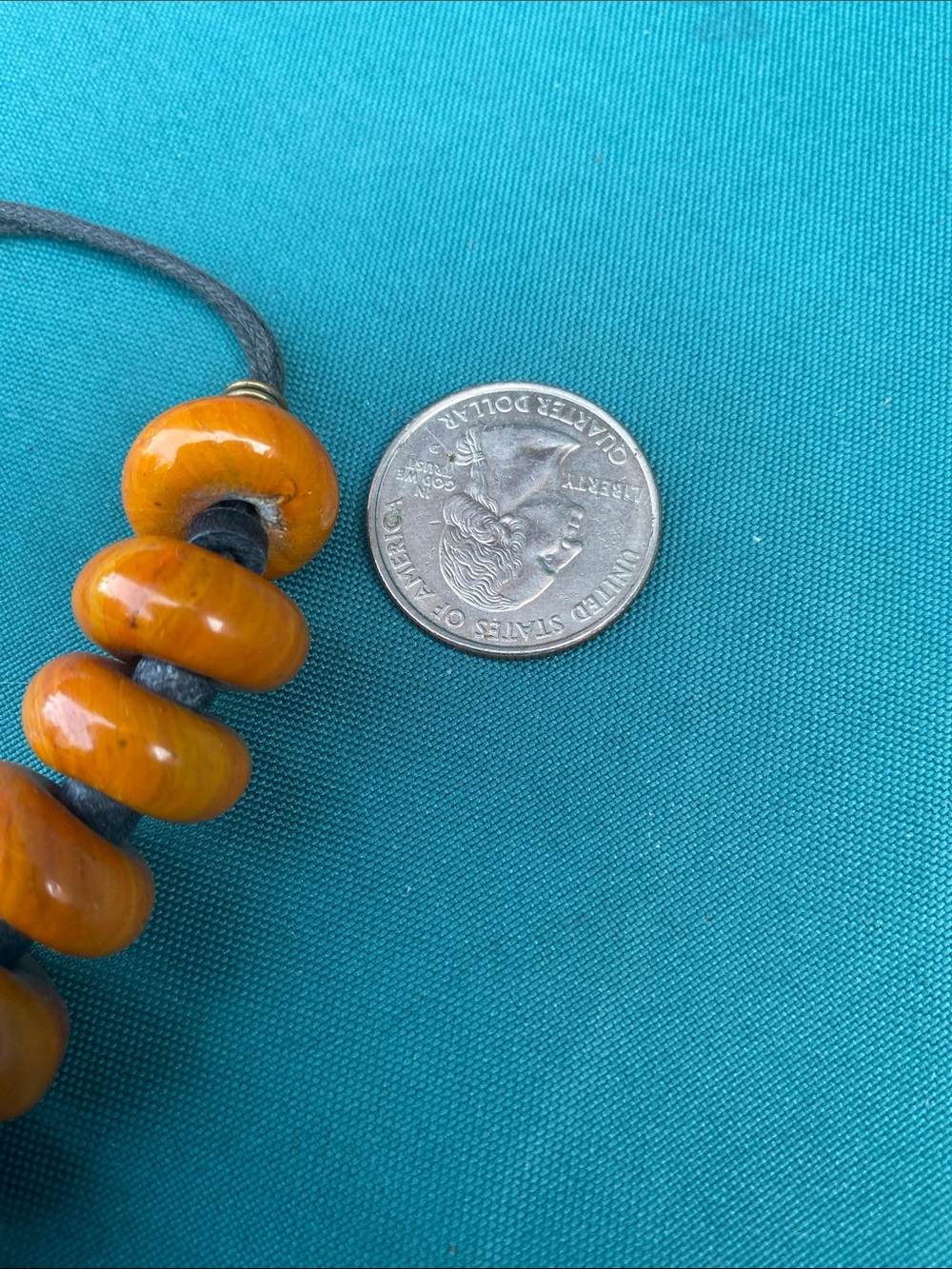 Vintage Butterscotch Amber Bead Necklace. Nicely polished, 32 free form beads, - Picture 6 of 7